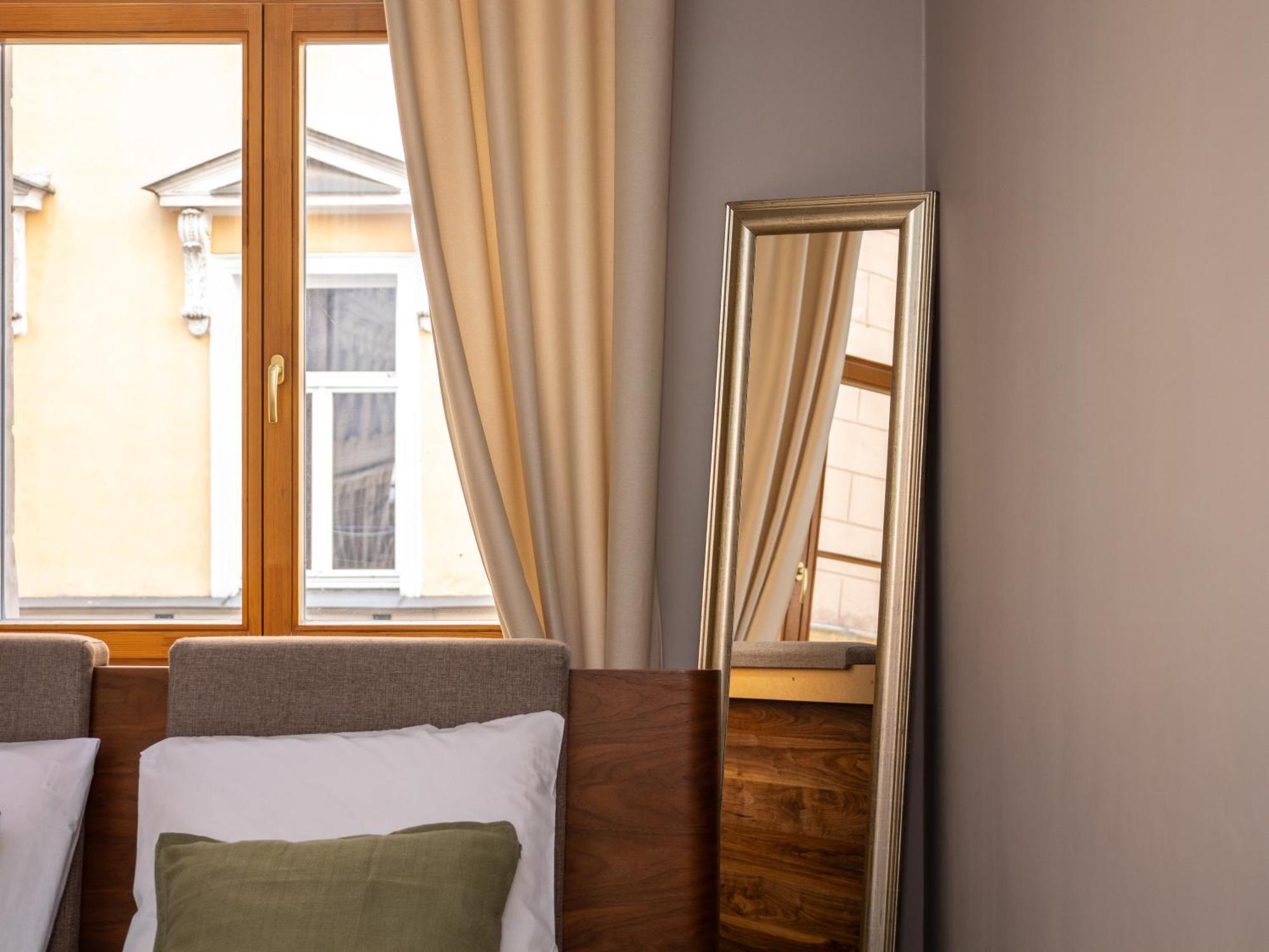 Barn Street Home, Old 1br *