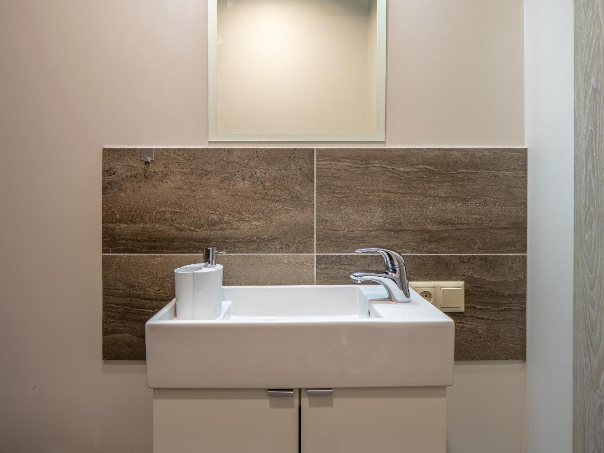 Barn Street Home, Old 1br