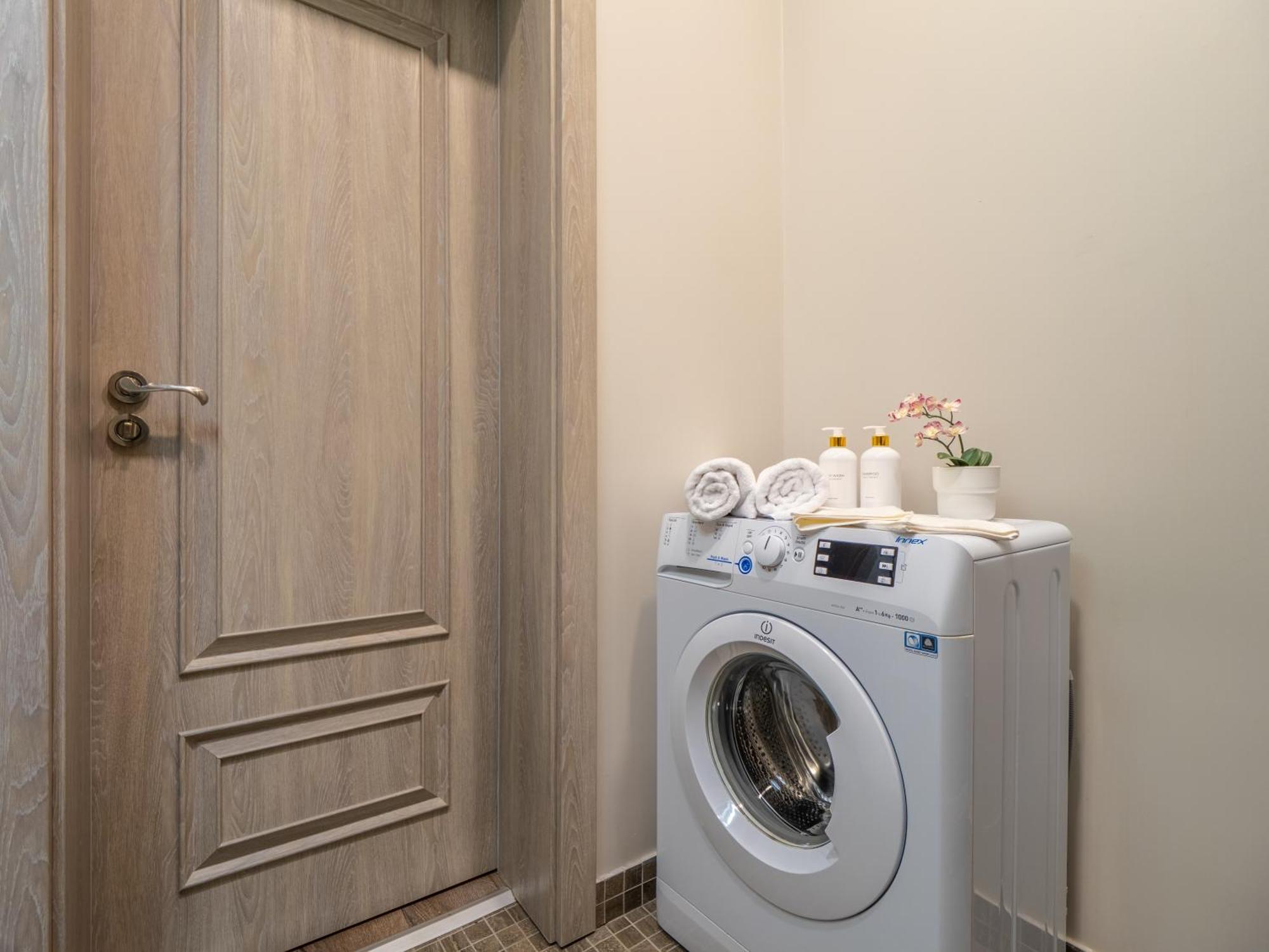 Barn Street Home, Old 1br * Riika